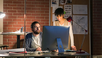 man et woman, computer, team work