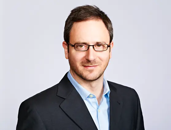 Employé de la BDC, Alex Fried