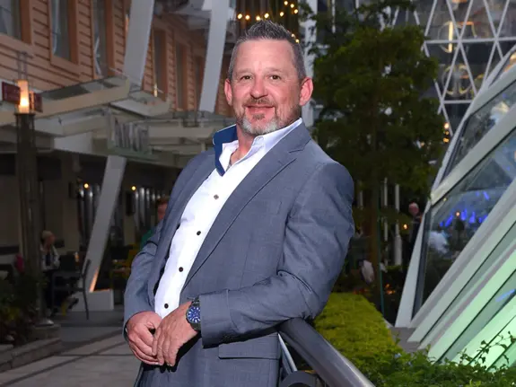 Chad Thomas de Control Solutions